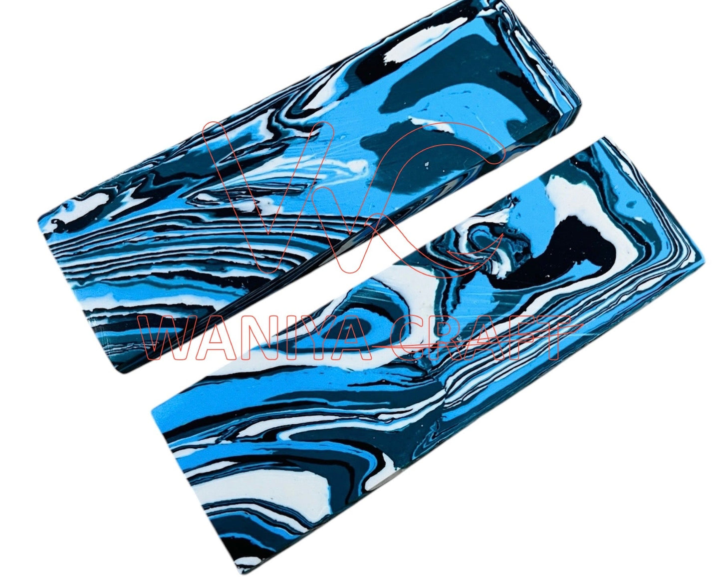 Recone Stone Panther Blue scales